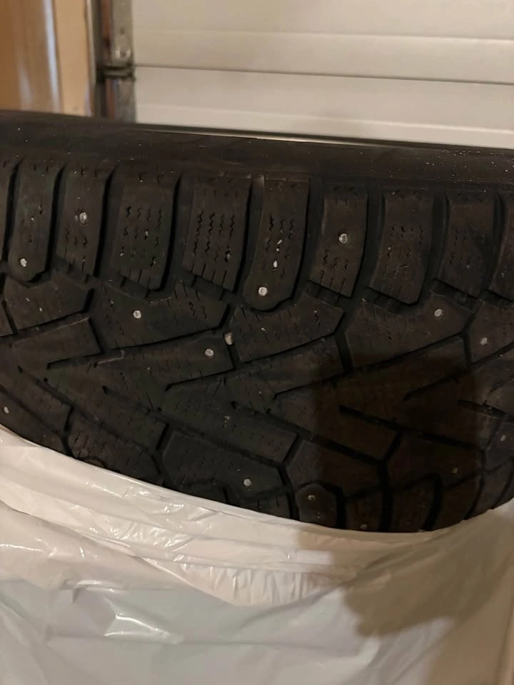BMW winter studded tires - photo 2