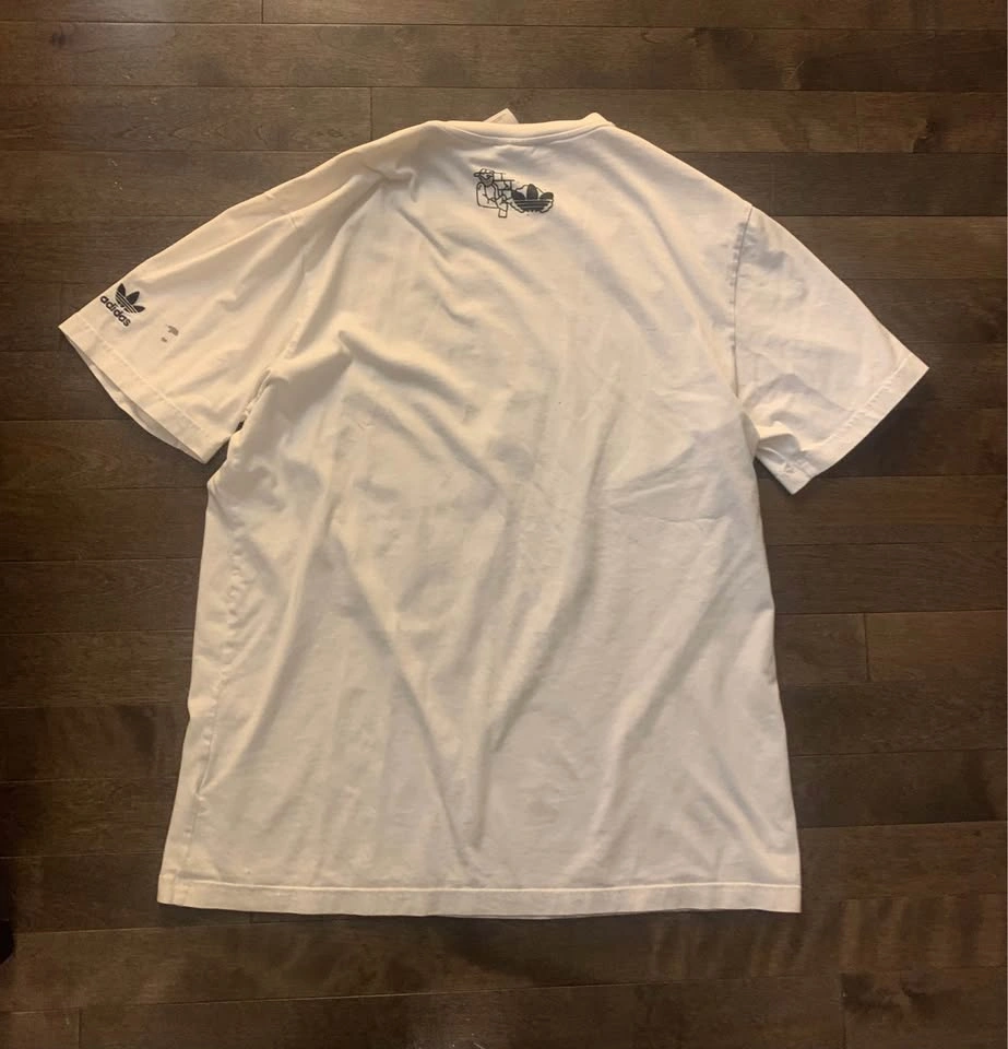 ADIDAS graffiti font T-shirt - photo 2