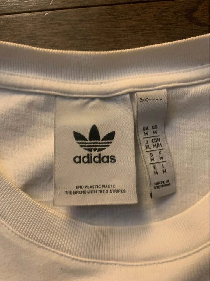 ADIDAS graffiti font T-shirt - photo 5