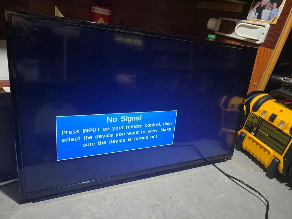 Sharp 32" LED HDTV (LC-32LB480U) – Full HD 1080p - photo 2