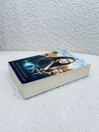 The Host by Stephenie Meyer Paperback Sci-Fi Romance Novel - photo 2