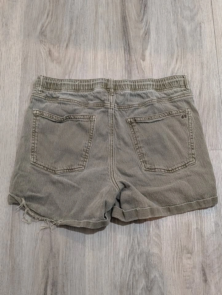 American Eagle Women’s Size 12 Denim Shorts – Distressed Green/G - photo 2