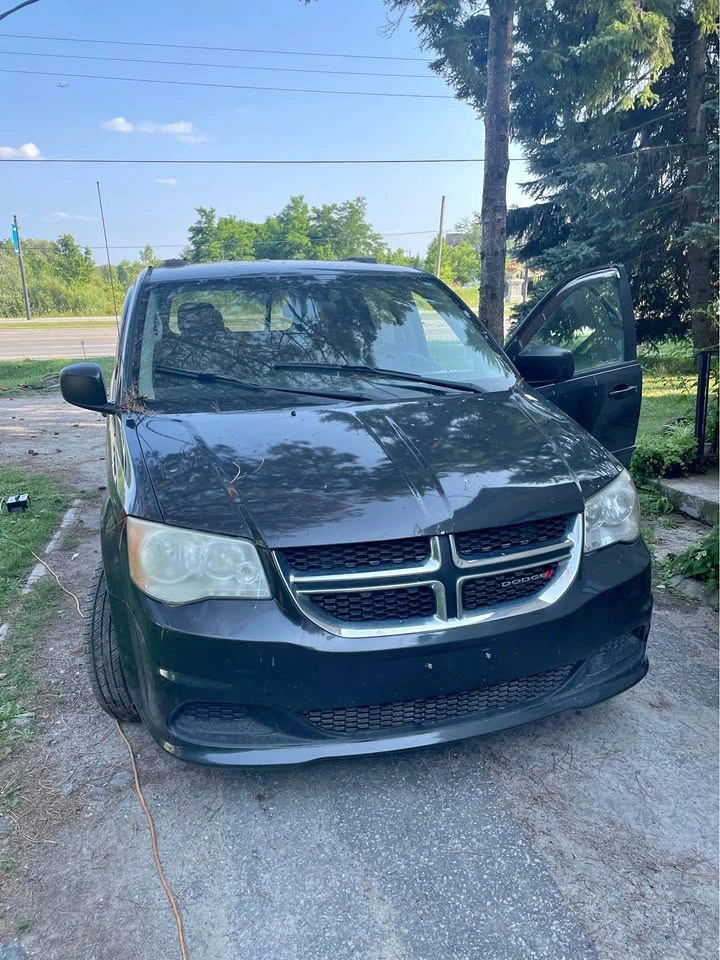 Dodge Grand Caravan (for parts)