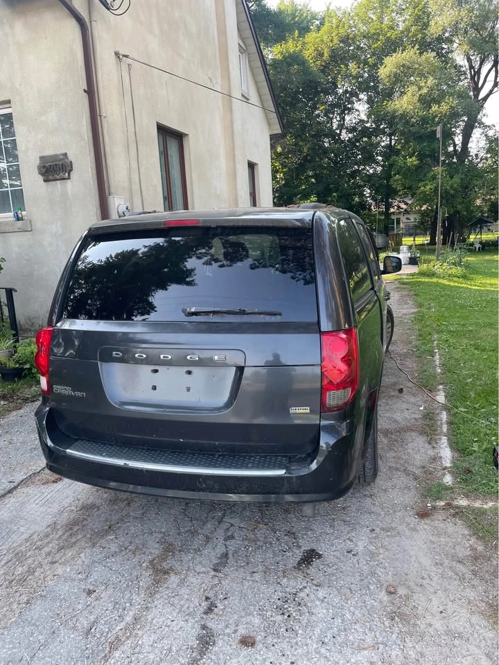 Dodge Grand Caravan (for parts) - photo 3