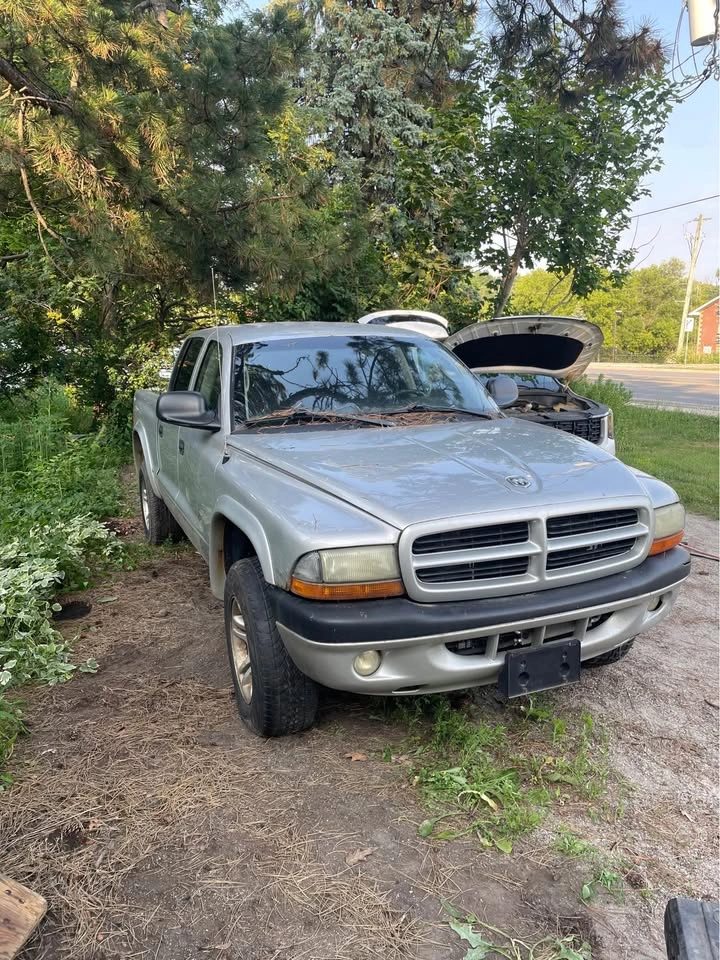 Dodge Dakota Quad Cab 4x4 (for parts)