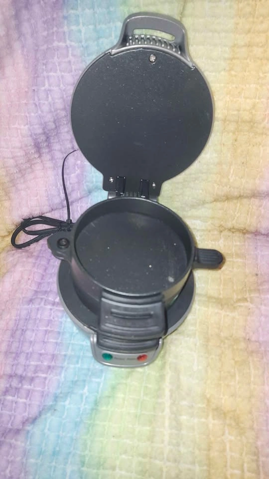Hamilton Beach Breakfast Sandwich Maker - photo 2