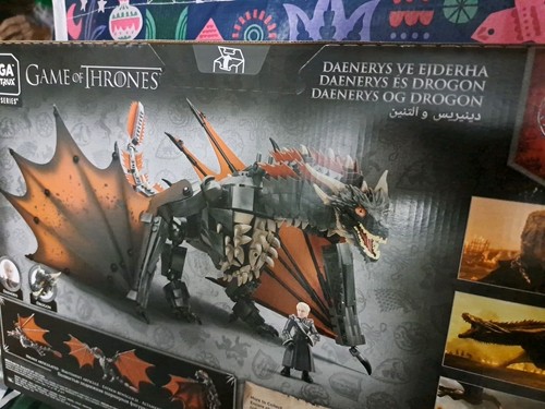 Mega Construx Game of Thrones Daenerys and Drogon 735 PCS - photo 3