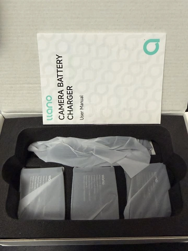 GoPro Hero 13 Battery with charging case - BRAND NEW - photo 2