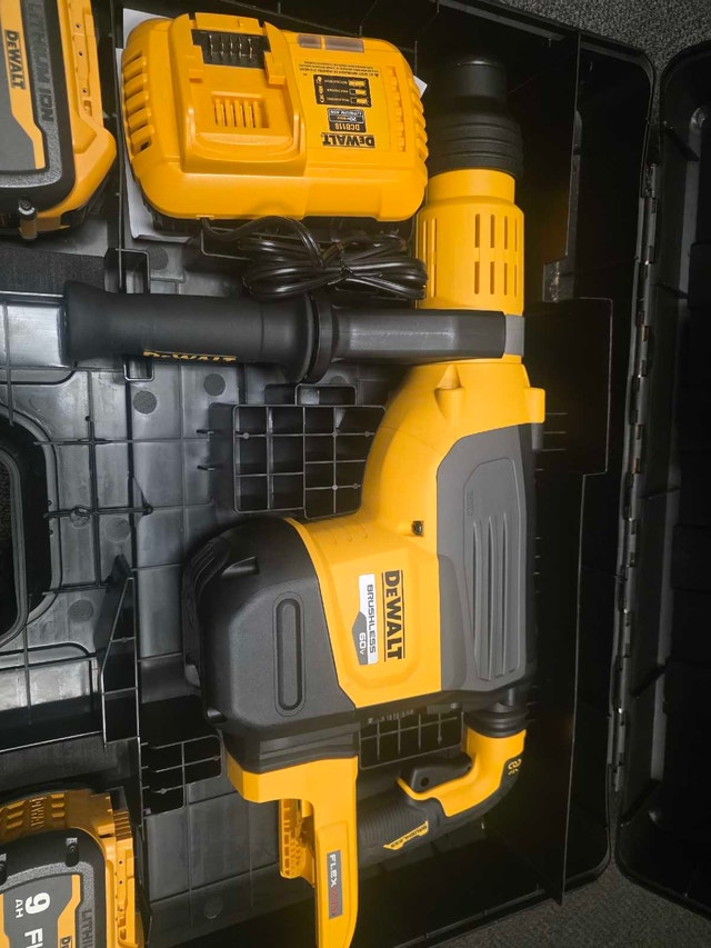 DEWALT DCH775X2 60V MAX FLEXVOLT 2" SDS MAX Rotary Hammer