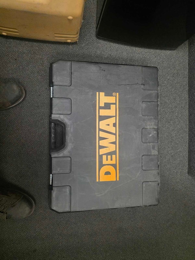 DEWALT DCH775X2 60V MAX FLEXVOLT 2" SDS MAX Rotary Hammer - photo 3