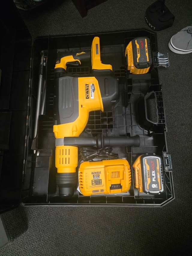 DEWALT DCH775X2 60V MAX FLEXVOLT 2" SDS MAX Rotary Hammer - photo 4