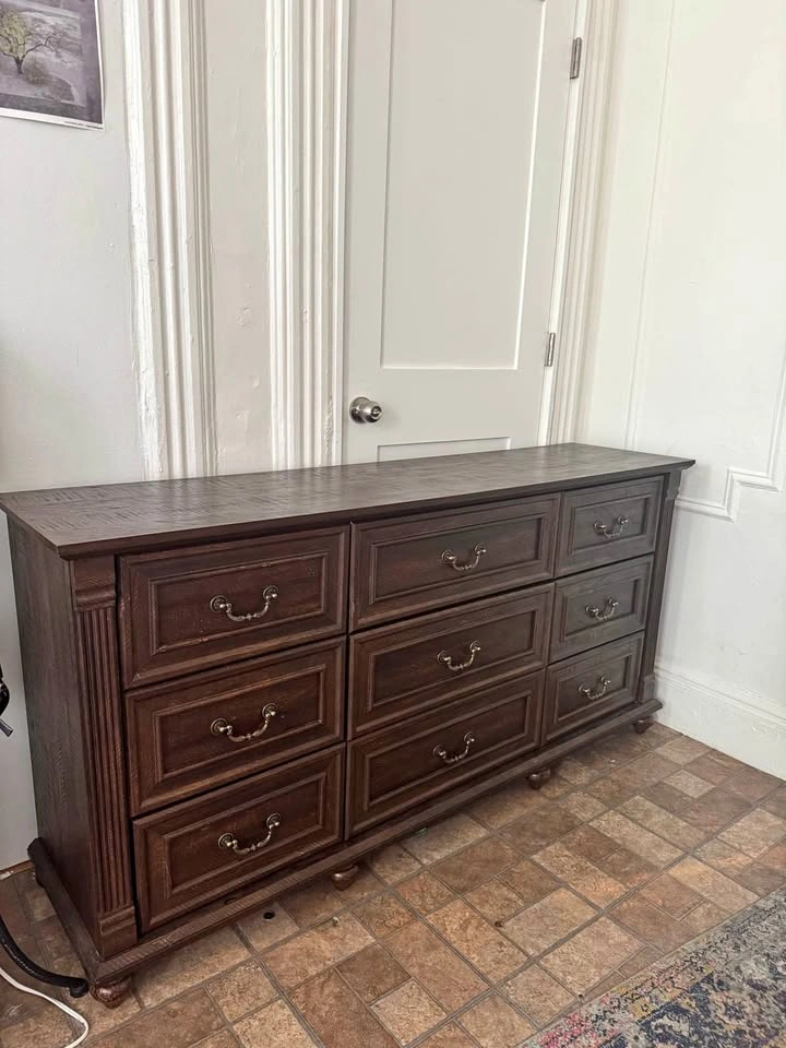 Farmhouse 9 drawer dresser