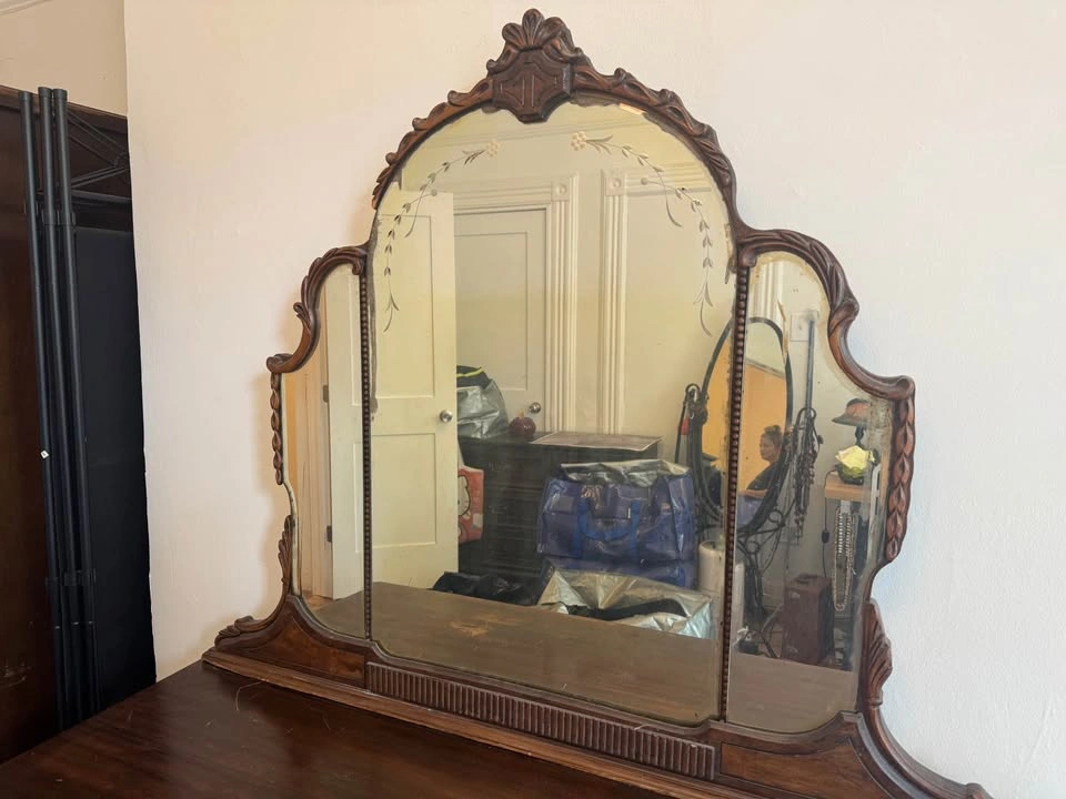 vintage vanity dresser - photo 2