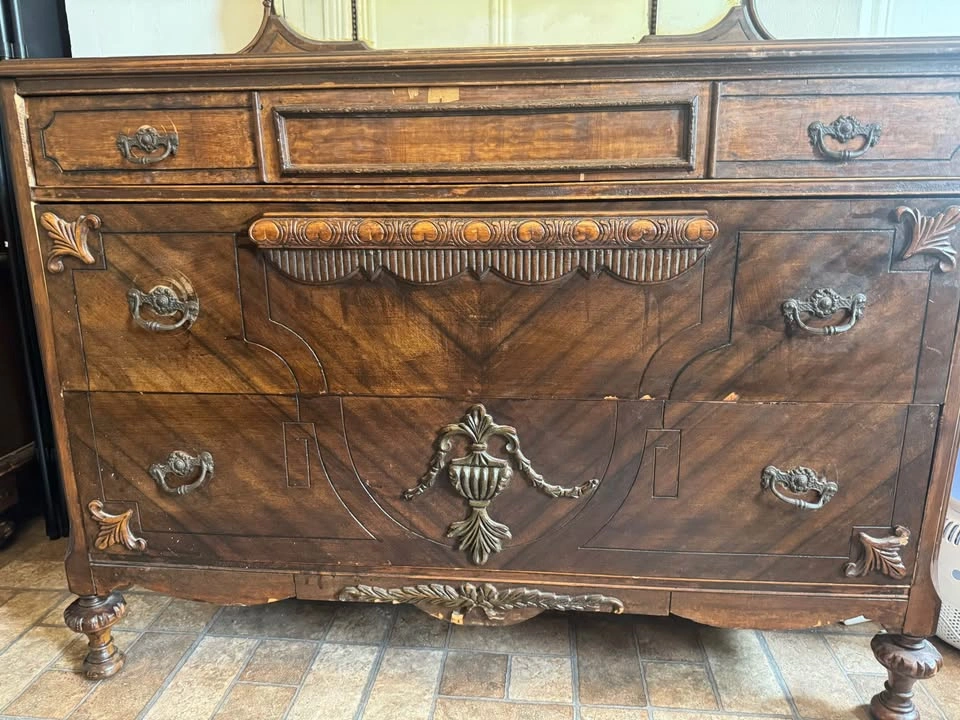 vintage vanity dresser - photo 3