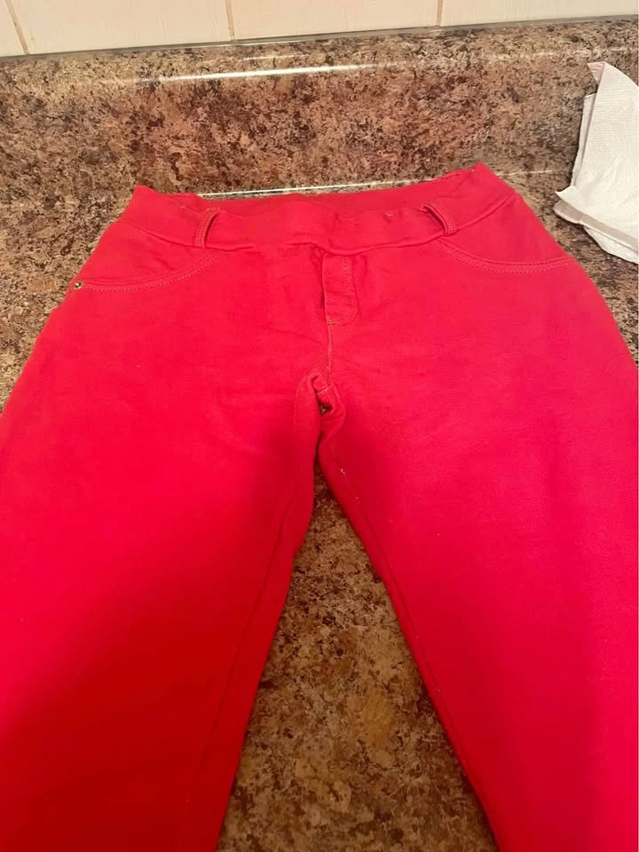 Red leggings/ jeggings $5
