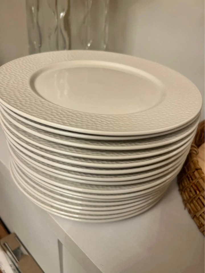 Dinner plates - photo 2