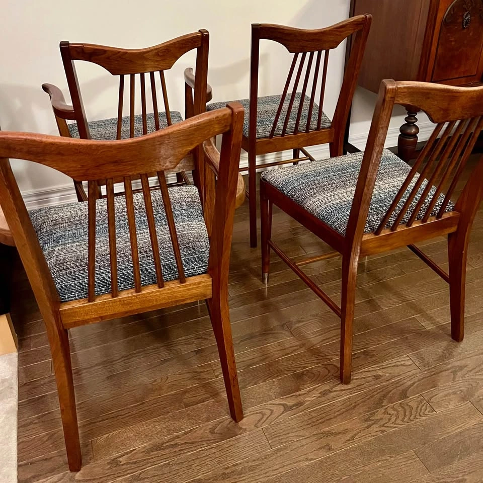Set of 4 Mid-Century Modern Walnut Dining Chairs (by Krug furnit - photo 3