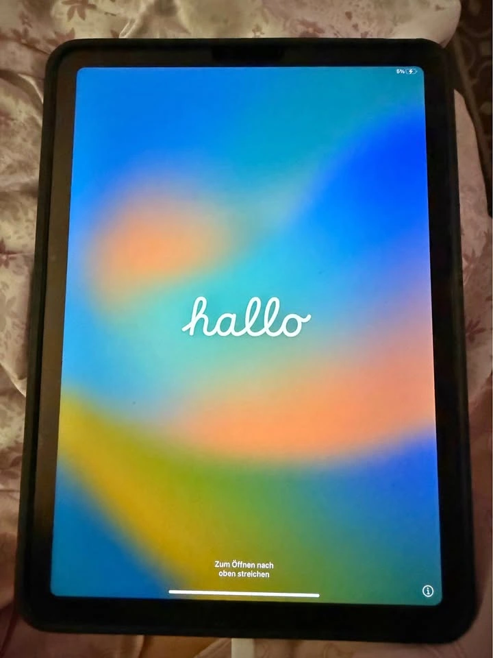 Apple iPad Air 5th Generation 256GB Wi-Fi - Blue