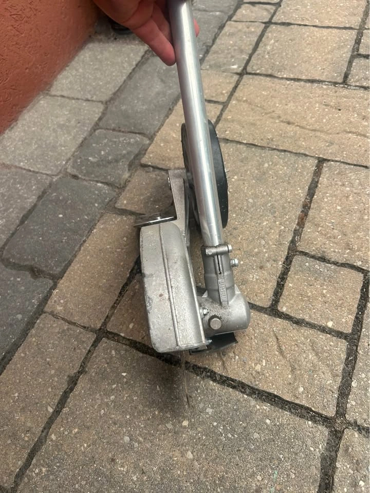 Echo Lawn Edger Attachment - photo 3