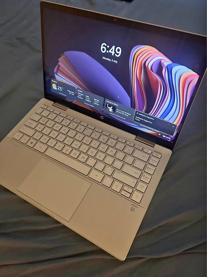 HP Pavilion x360 14-inch 2-in-1 touchscreen laptop