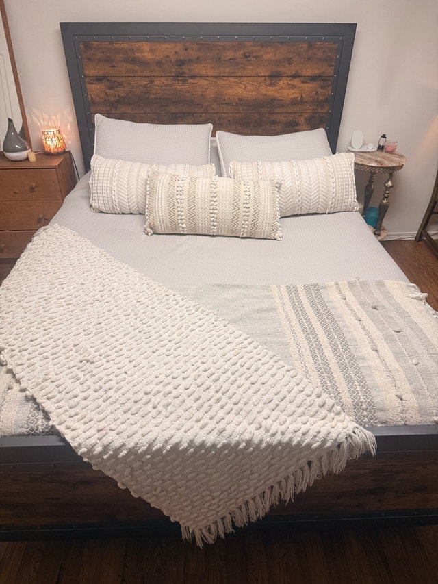 Bed frame - photo 2