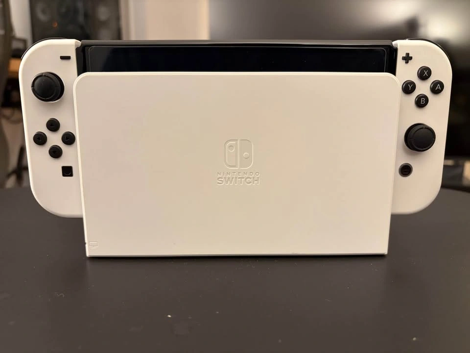 Nintendo Switch OLED (Comprehensive Bundle) - photo 3