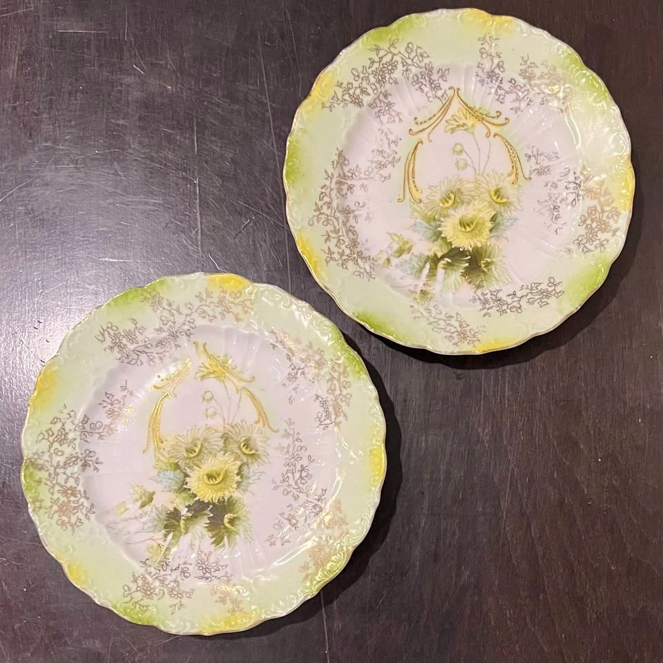 2 Antique White Green Gold Hand Painted Gilded Porcelain 6.5” Pl - photo 2