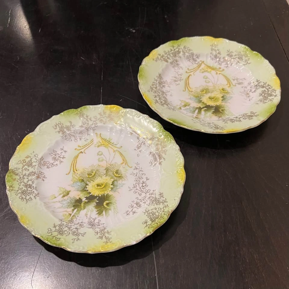 2 Antique White Green Gold Hand Painted Gilded Porcelain 6.5” Pl - photo 3
