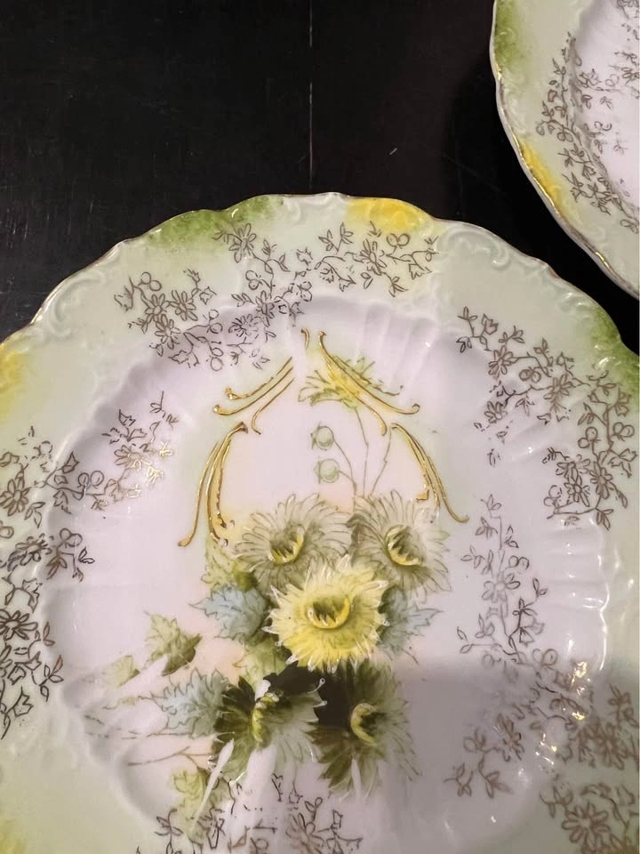 2 Antique White Green Gold Hand Painted Gilded Porcelain 6.5” Pl - photo 4