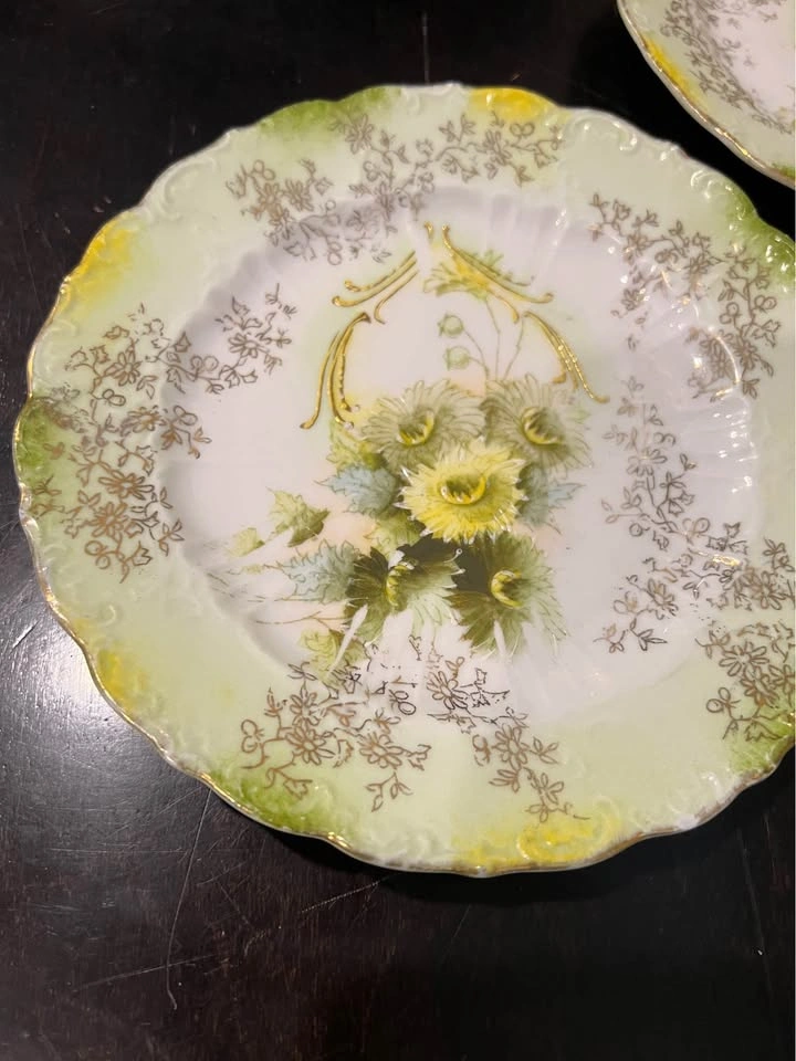 2 Antique White Green Gold Hand Painted Gilded Porcelain 6.5” Pl - photo 5