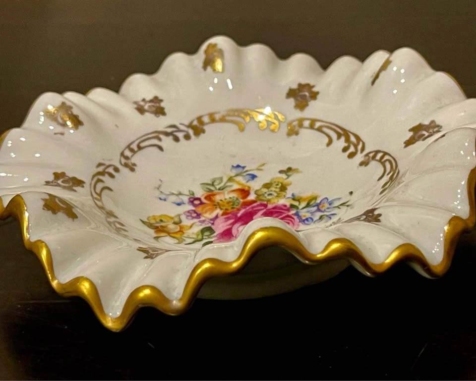 VINTAGE Limoges Floral Trinket Dish with Gold Rim Ruffles - photo 2