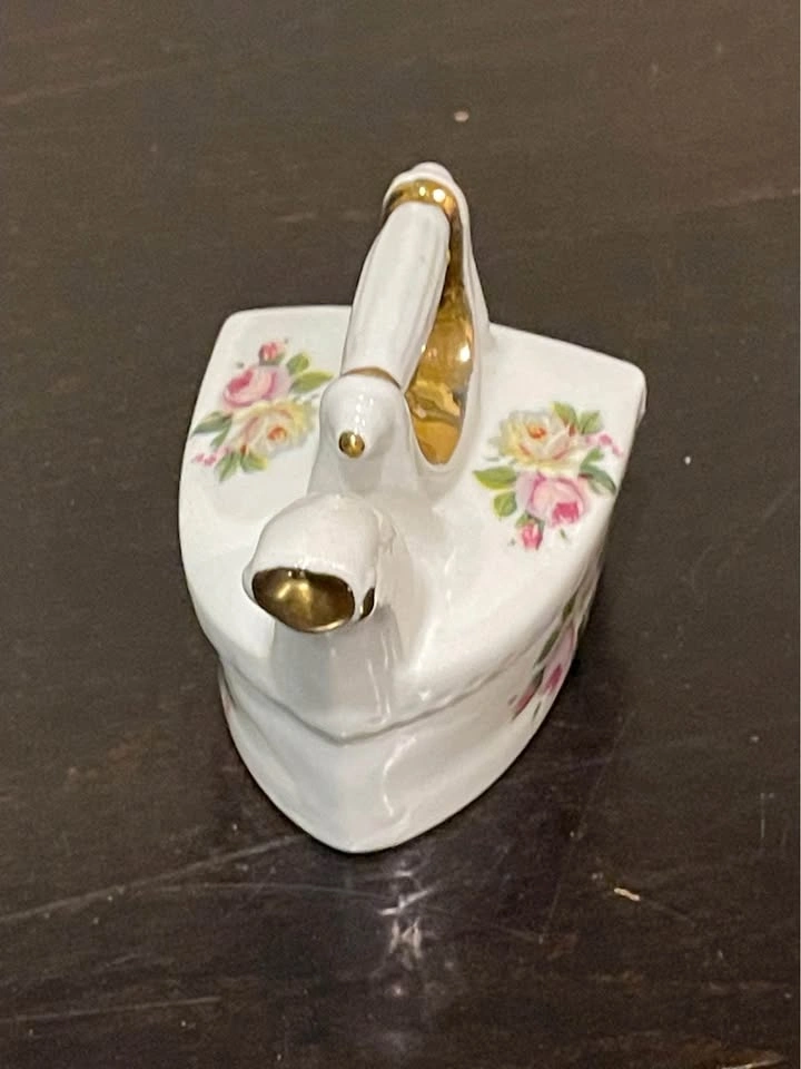 Vintage Limoges Miniature Porcelain Irons: French Dollhouse - photo 2