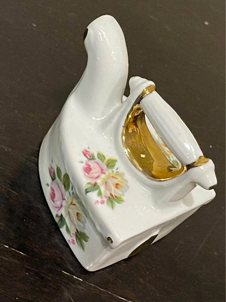 Vintage Limoges Miniature Porcelain Irons: French Dollhouse - photo 3