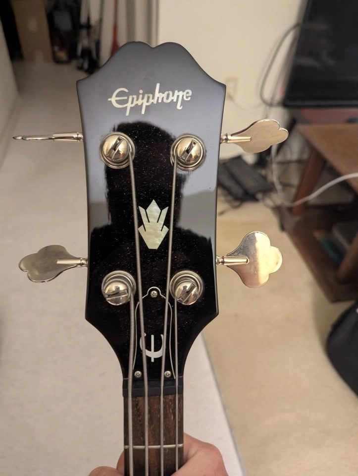 SG E1 Short Scale Bass w/Gig Bag and Leather Strap - photo 4
