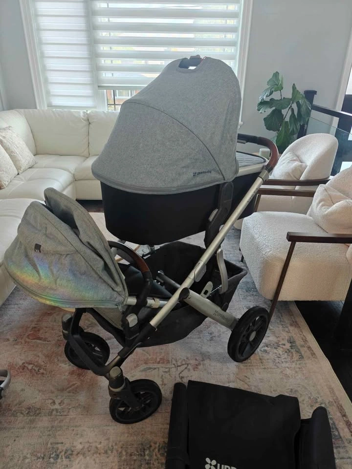 Gently Used UppaBaby Vista Stroller Complete Bundle - photo 5