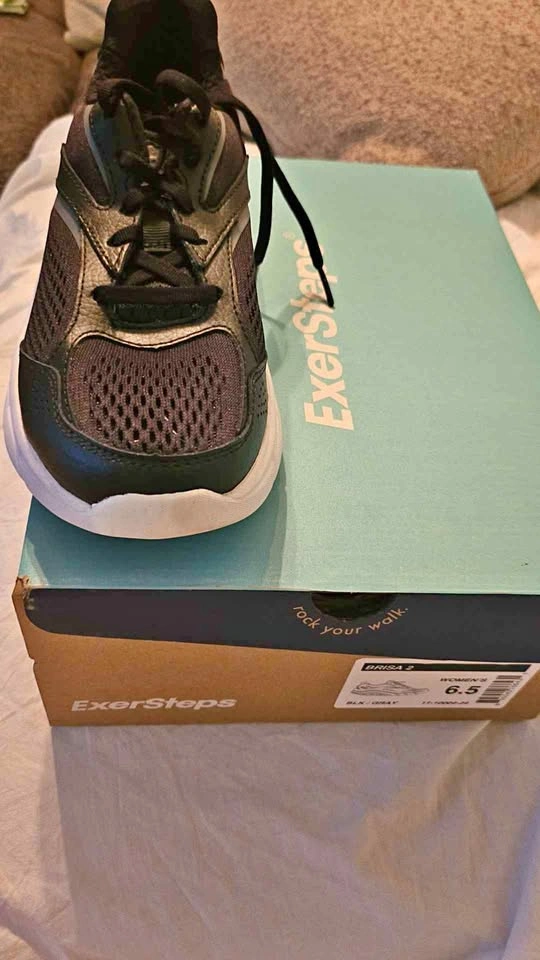 Womens Exercise Shoe