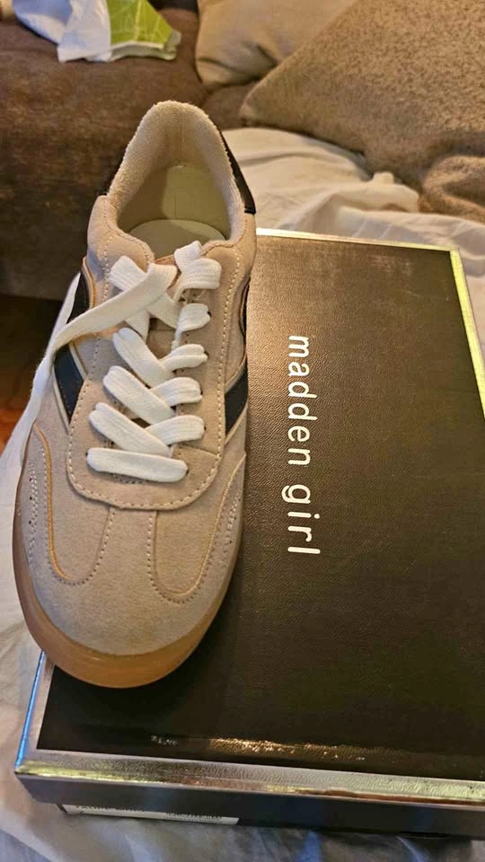 Madden Girls Sneaker