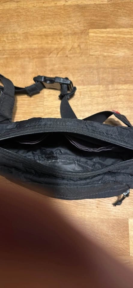 Supreme Waist Bag (SS19 Black) — Authentic, Good Condition - photo 4