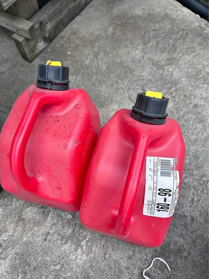 5L Gas cans x 2