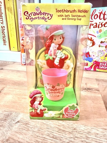 Strawberry Shortcake toothbrush holder figurine Vintage New In b