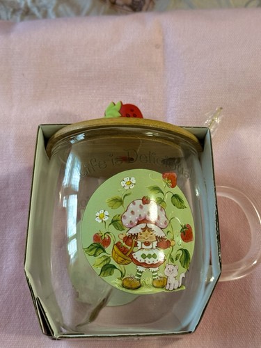 STRAWBERRY SHORTCAKE GLASS MUG W/ Spoon SILVER BUFFALO LLC. 2025