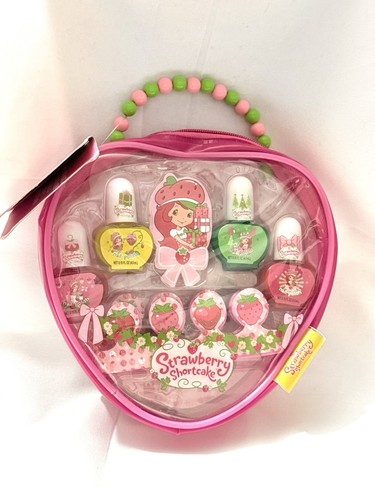 Strawberry Shortcake 2012 Nail Kit Set-NIB
