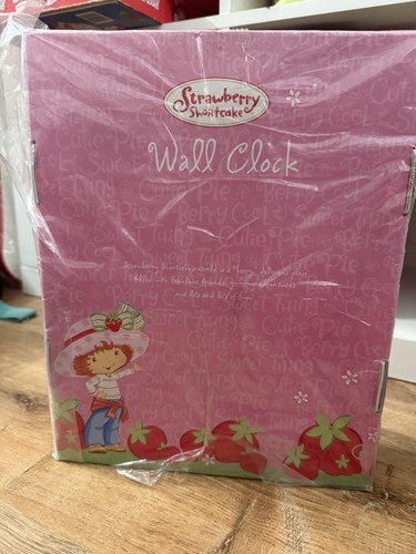 2004 Strawberry Wall Clock - photo 2