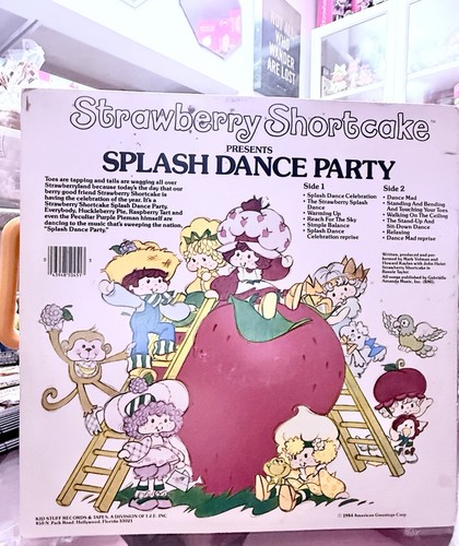 Strawberry Shortcake Splash Dance Party Vinyl Record LP 1984 - photo 2