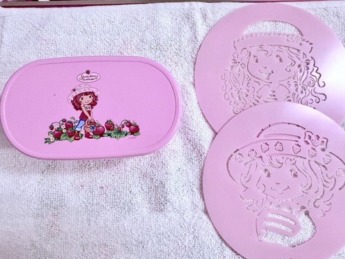 2008 Strawberry Shortcake Melamine Bento Box & Stencils