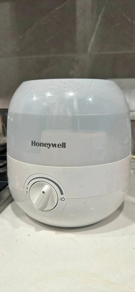 Humidifier - Honeywell with infuser