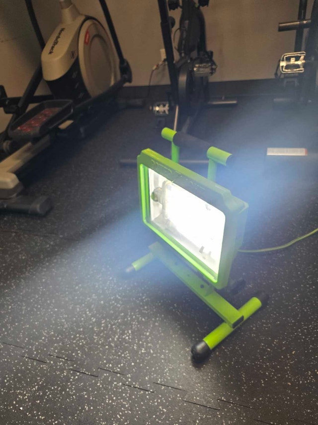 Power Light Commercial Portable Work Light - Like New - photo 2