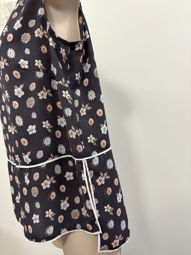 LOFT Floral Sleeveless Blouse SP Small Petite Gray Shell Top - photo 4