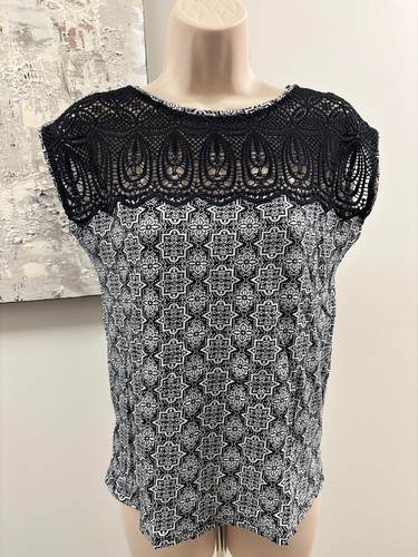LOFT Ann Taylor Womens XS Black White Medallion Crochet Top