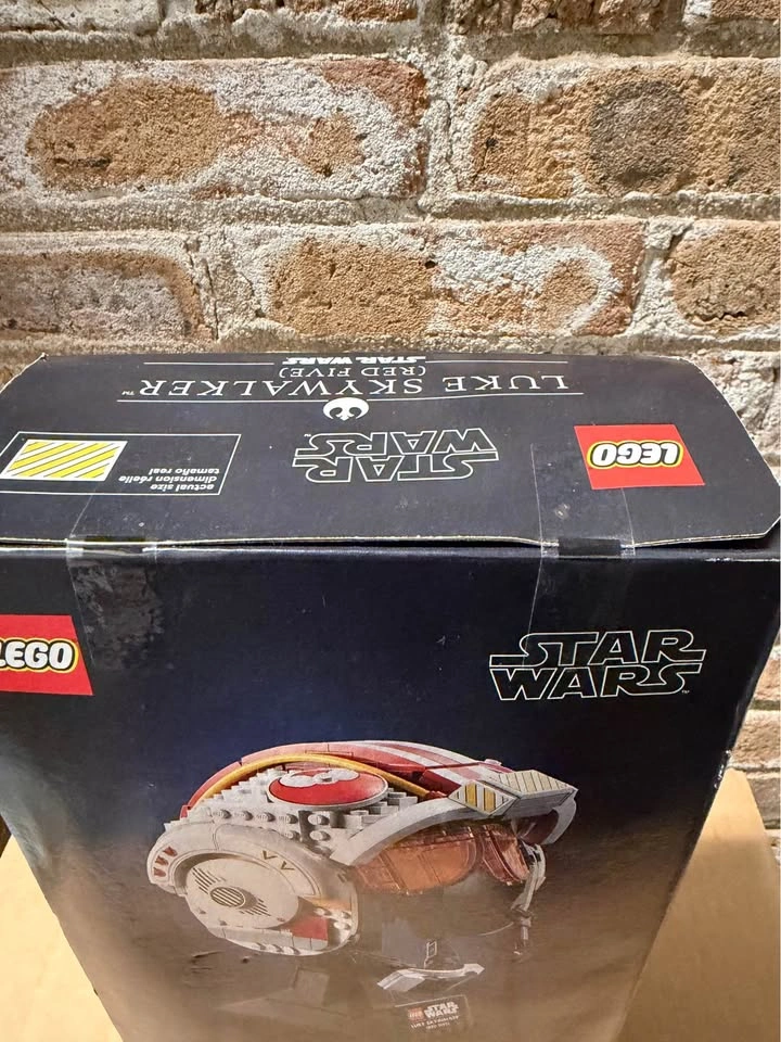 LEGO Star Wars Luke Skywalker (Red Five) Helmet 75327 - photo 4